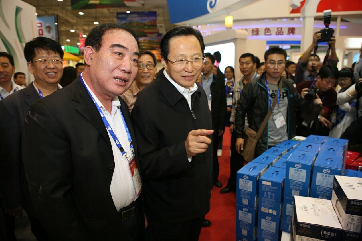 內蒙古綠色農畜產(chǎn)品在齊魯大地大放異彩---參加第十二屆中國國際農產(chǎn)品交易會(huì )暨第三屆中國山東國際農產(chǎn)品交易會(huì )紀實(shí)